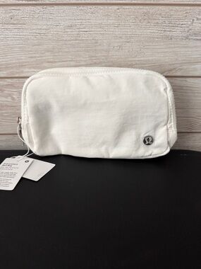 lululemon athletica White Everywhere Belt Bag Tag